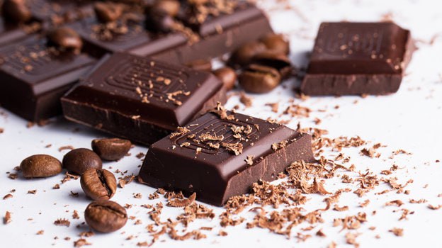 La diferencia entre el chocolate oscuro y el amargo
